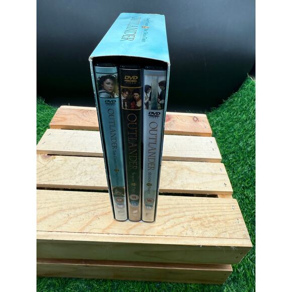 Outlander Seasons 1-3 DVD Set (2017, 11-Disc) – Complete Box Set - Picture 4 of 9